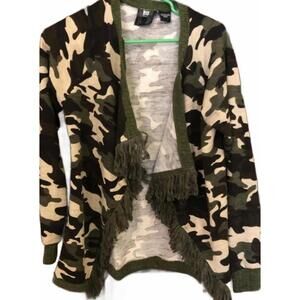 Vici Fringe Camo Open Cardigan. Size S